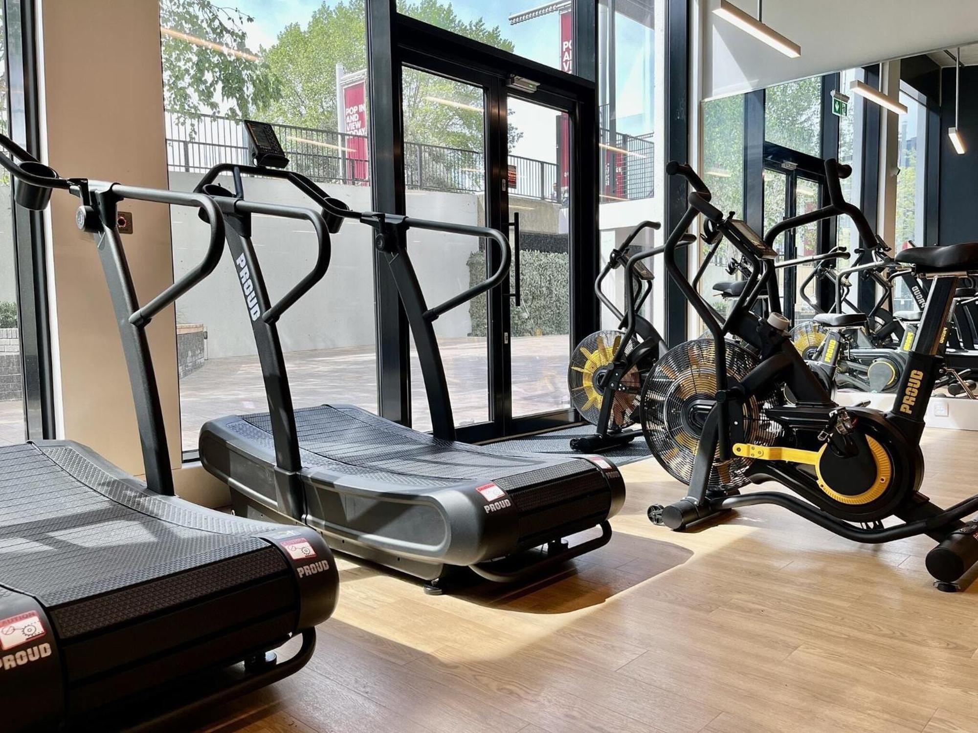 런던 Stylish Retreats On Olympic Way 아파트 외부 사진