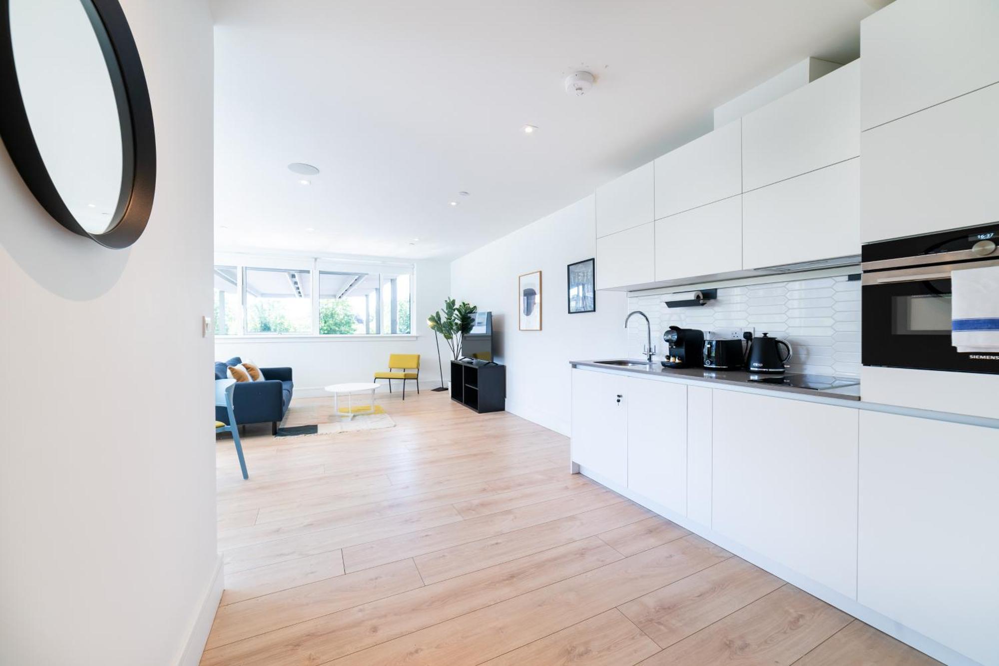 런던 Stylish Retreats On Olympic Way 아파트 외부 사진