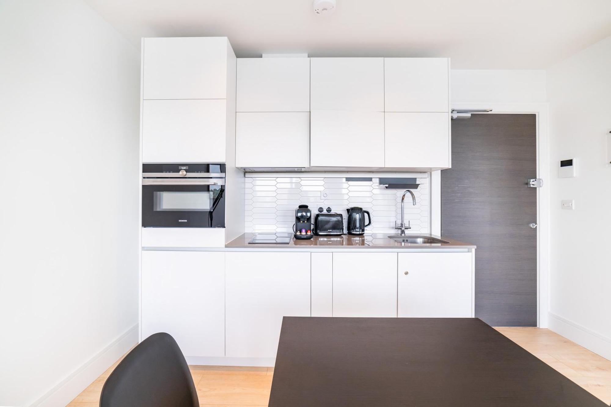 런던 Stylish Retreats On Olympic Way 아파트 외부 사진