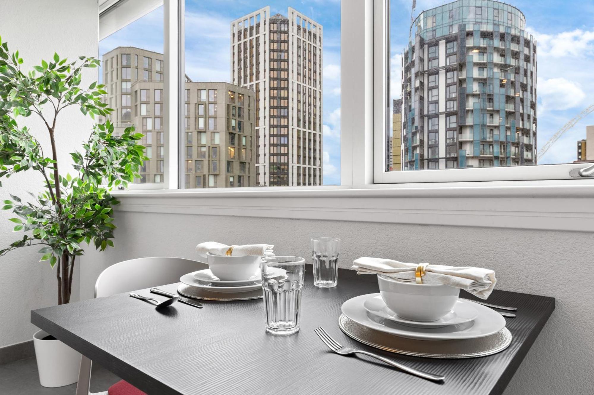 런던 Stylish Retreats On Olympic Way 아파트 외부 사진