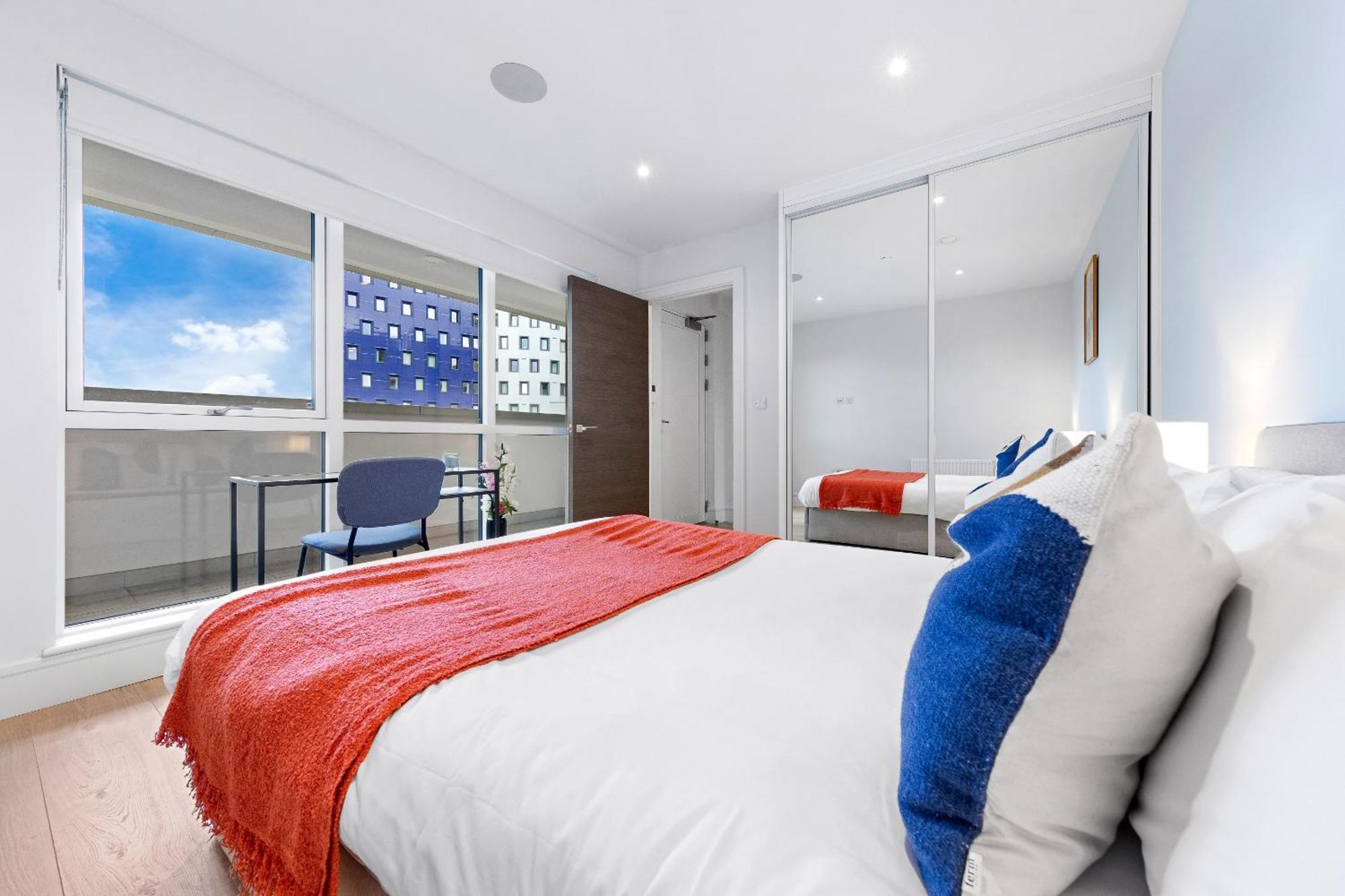 런던 Stylish Retreats On Olympic Way 아파트 외부 사진