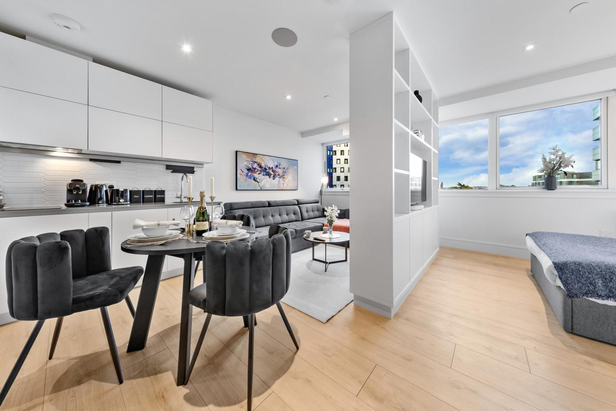 런던 Stylish Retreats On Olympic Way 아파트 외부 사진