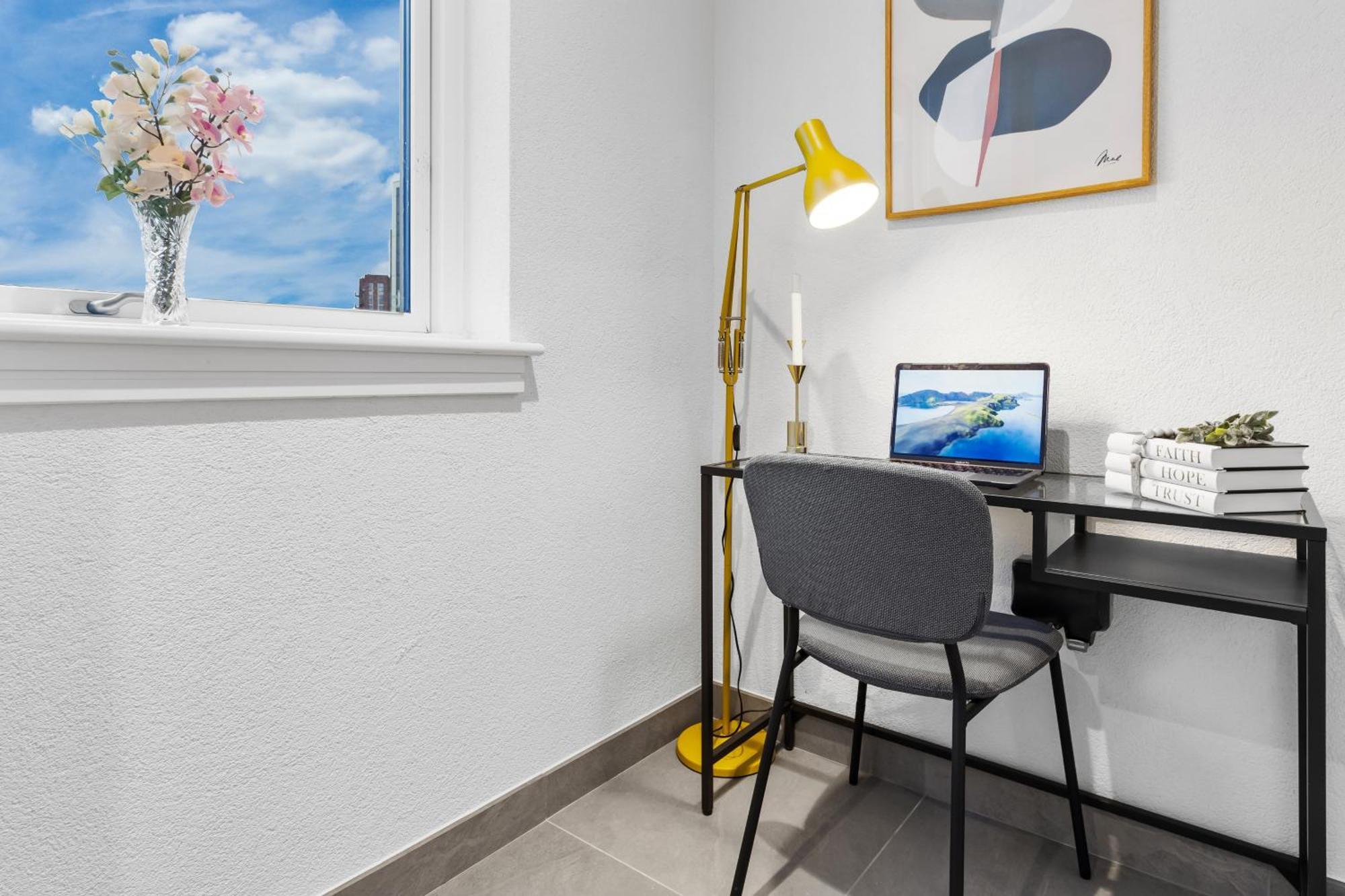 런던 Stylish Retreats On Olympic Way 아파트 외부 사진